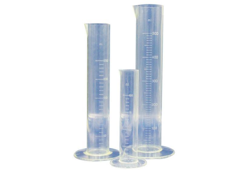 Short graduated cylinders in TPX - from cc. 10 to cc. 2000